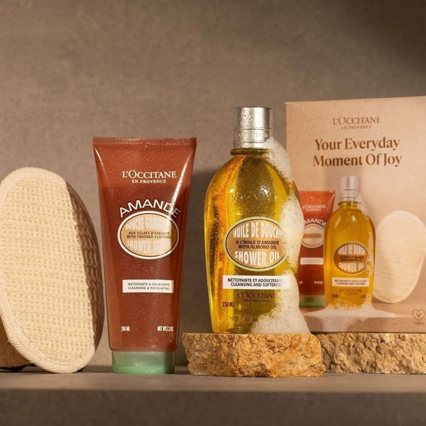 L'Occitane Almond Everyday Moment of Joy Gift Set